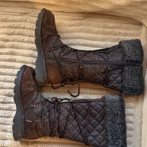 Vintage Mudd Women's suede Dark Brown Quilted Winter Boots